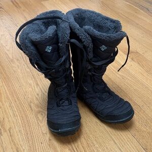 Black Columbia Snow Boots with Fur Lining
